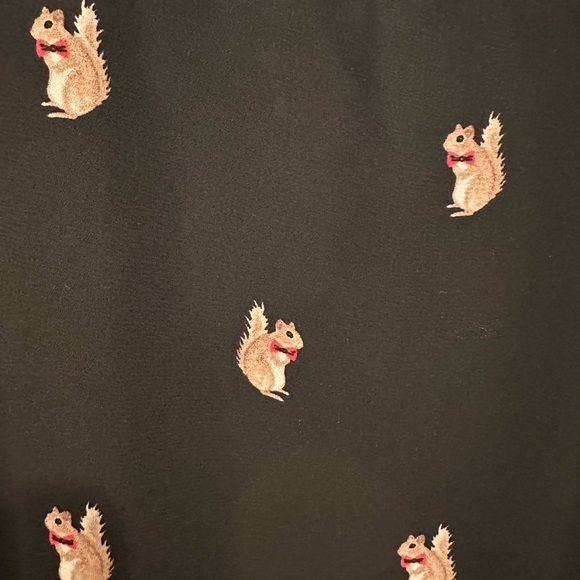 Torrid squirrel print Abbey Georgette Button Back Short Sleeve Blouse. Plus sz 4 - Picture 4 of 7